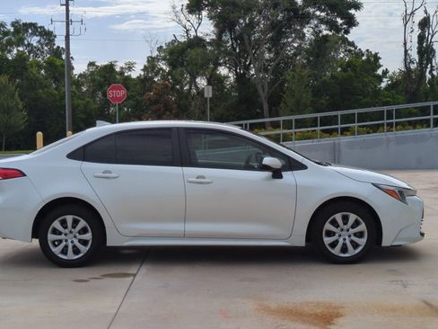 Certified 2024 Toyota Corolla LE FWD image 4