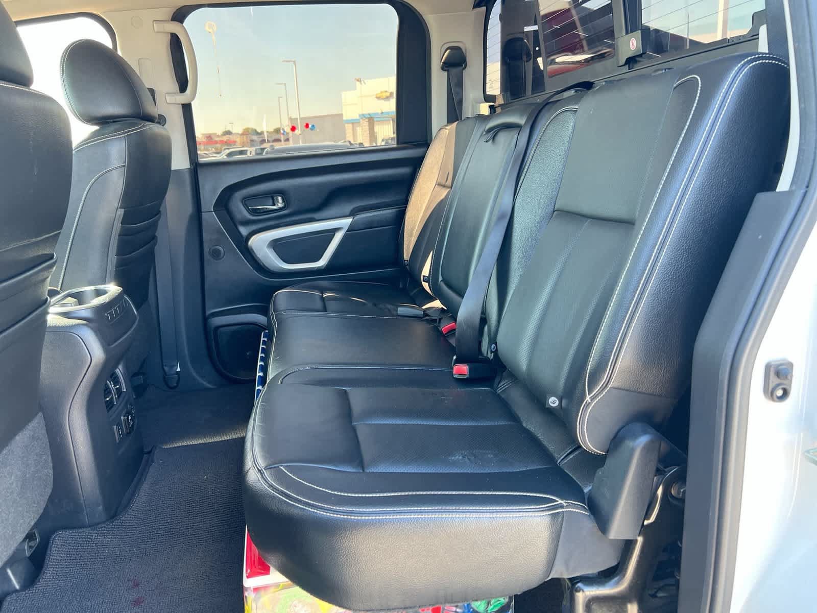 Used 2017 Nissan Titan PRO-4X w/ Pro-4x Convenience Package AWD/4WD image 25