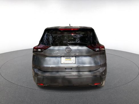 Used 2025 Nissan Rogue SV image 14