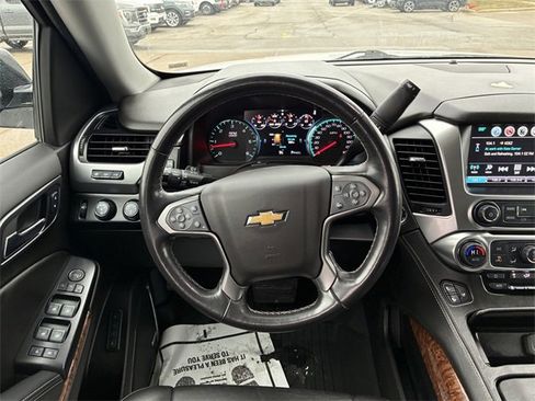 Used 2020 Chevrolet Suburban Premier image 22