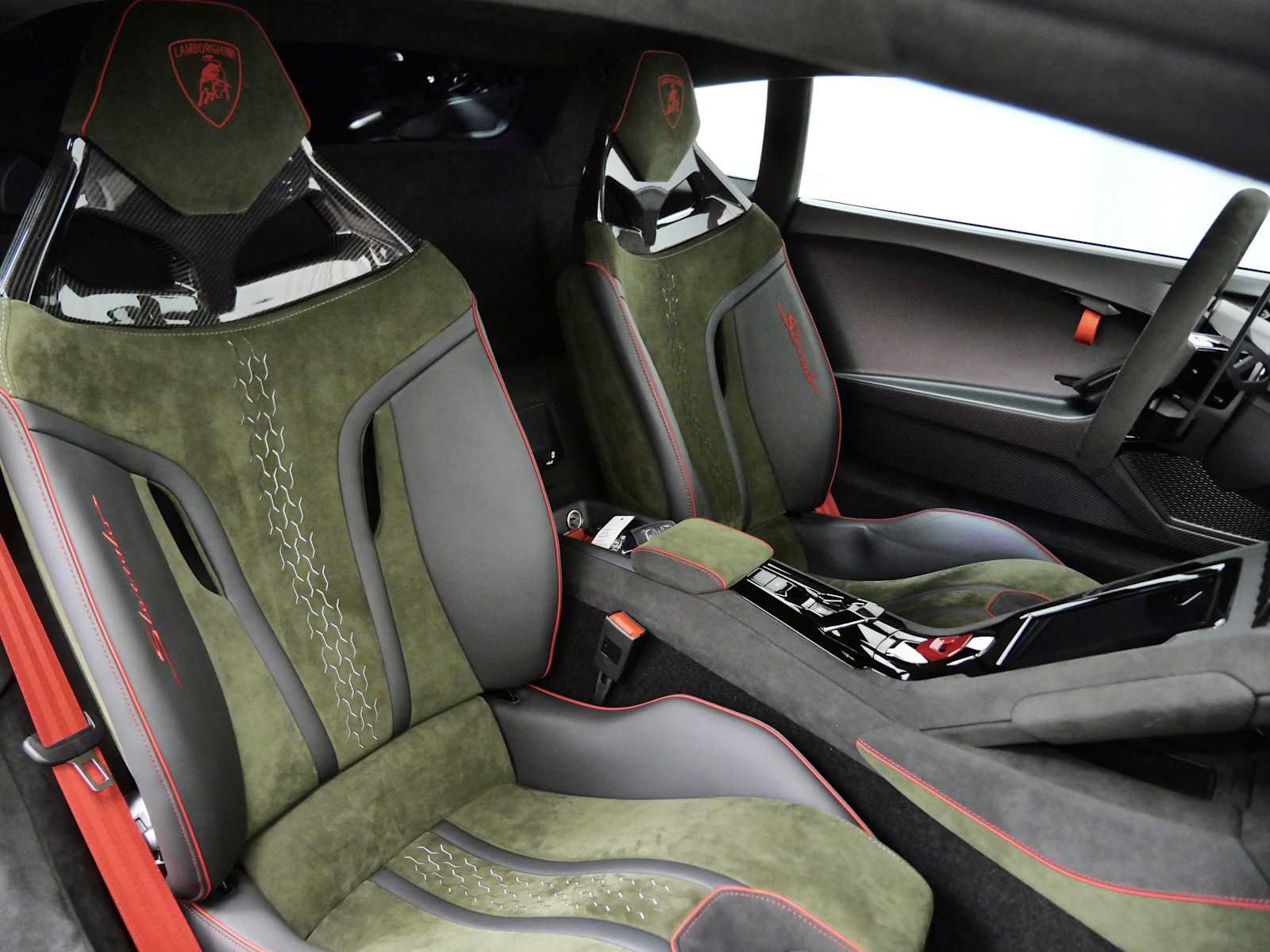 Used 2024 Lamborghini Huracan Sterrato AWD/4WD image 15