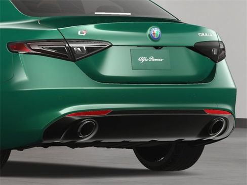 New 2025 Alfa Romeo Giulia w/ Driving Assist Package image 16
