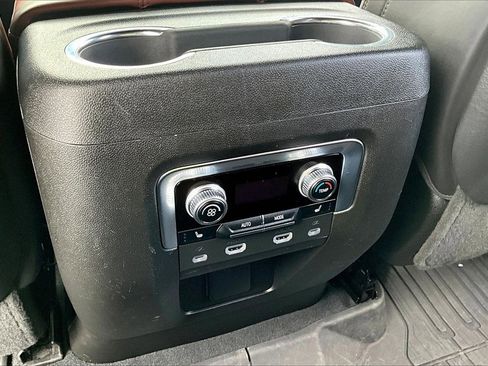 Used 2023 GMC Yukon XL Denali Ultimate image 34