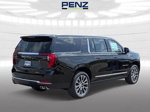 New 2026 GMC Yukon XL Denali w/ Sun & Power Step Package AWD/4WD image 2