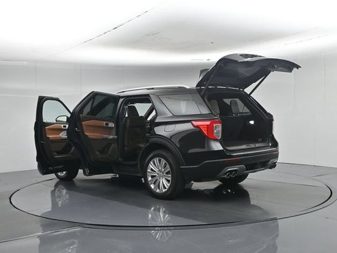 Certified 2023 Ford Explorer King Ranch w/ Technology Package AWD/4WD image 42