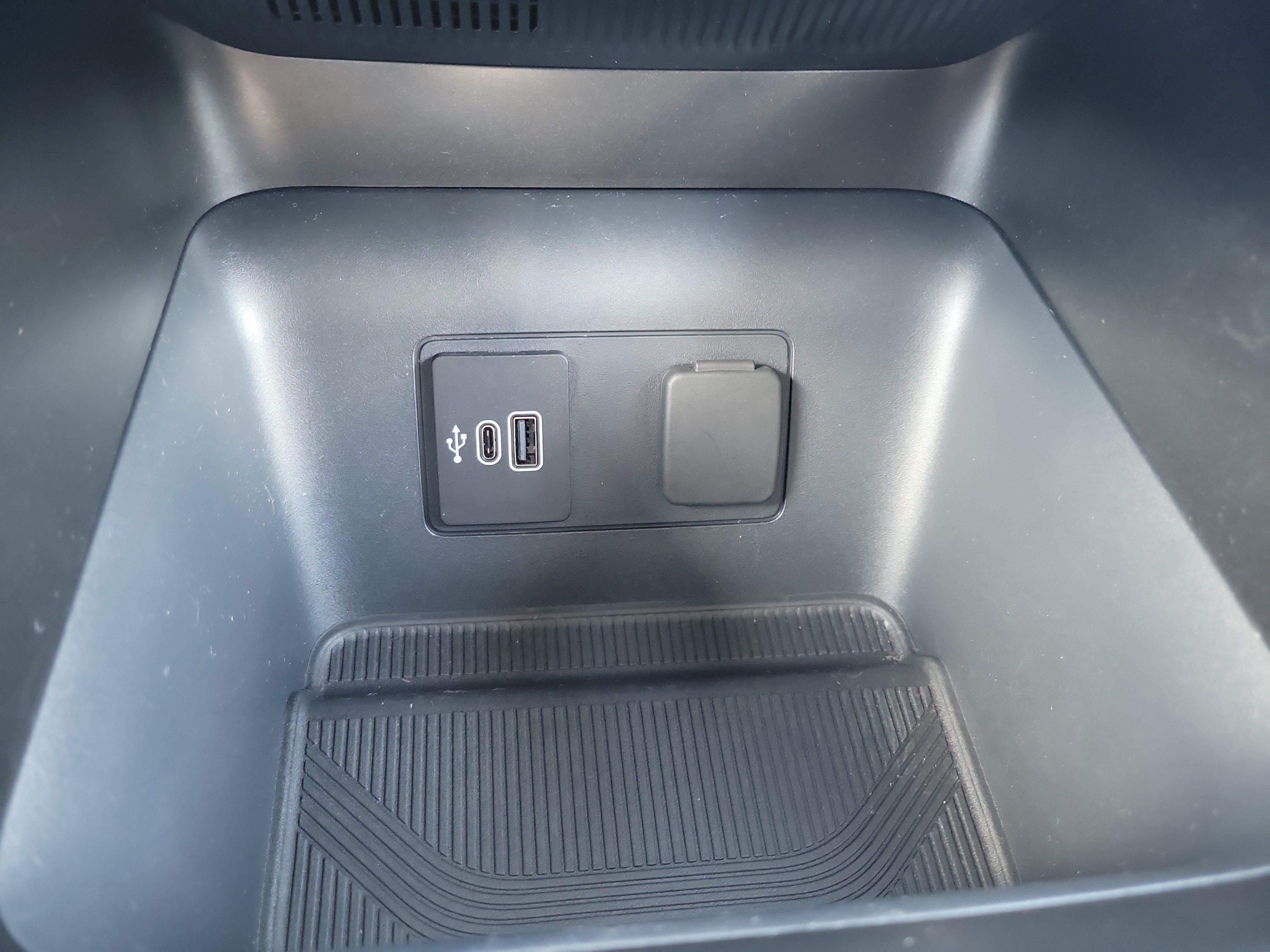 Used 2026 Ford Explorer Active RWD image 27