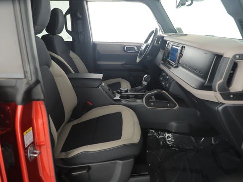 Certified 2023 Ford Bronco Big Bend w/ Sasquatch Package image 19