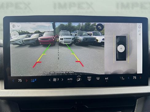 Used 2025 Ford Explorer ST image 24