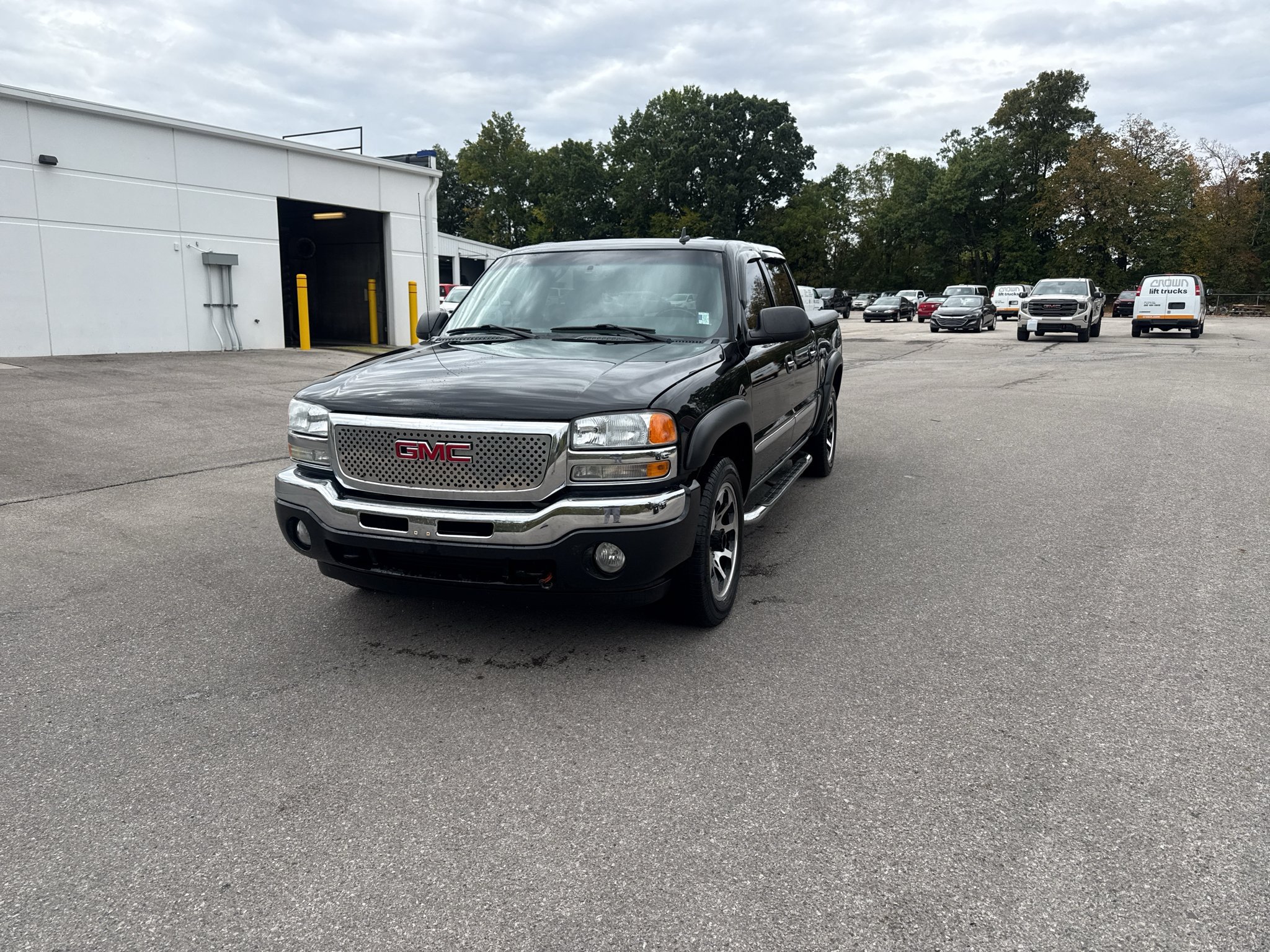 Used 2007 GMC Sierra 1500 SLE AWD/4WD image 1