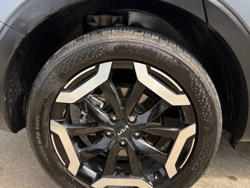 Used 2025 Kia Telluride S FWD image 12