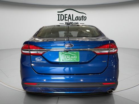 Used 2017 Ford Fusion SE FWD image 13