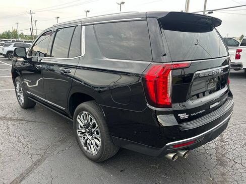 Used 2024 GMC Yukon Denali Ultimate AWD/4WD image 7
