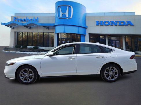 Used 2023 Honda Accord EX image 4