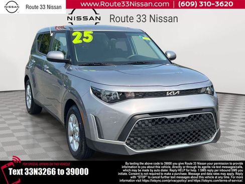 Used 2025 Kia Soul LX w/ LX Technology Package FWD image 1