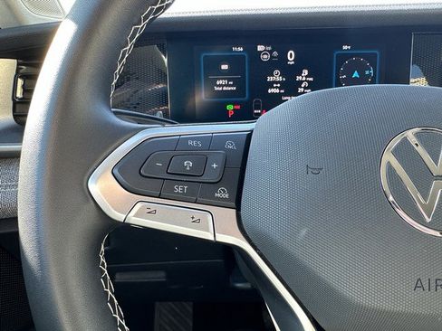 Used 2025 Volkswagen Tiguan S image 23