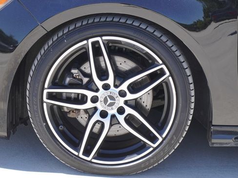Used 2018 Mercedes-Benz CLA 250 image 4