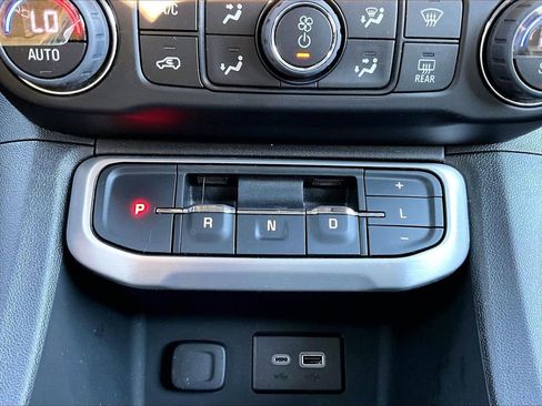 Used 2023 GMC Acadia SLE w/ Driver Convenience Package AWD/4WD image 30