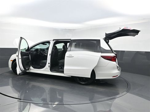 Used 2023 Honda Odyssey Sport image 40