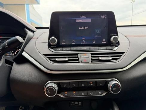 Used 2019 Nissan Altima 2.5 SR w/ SR Premium Package AWD/4WD image 15