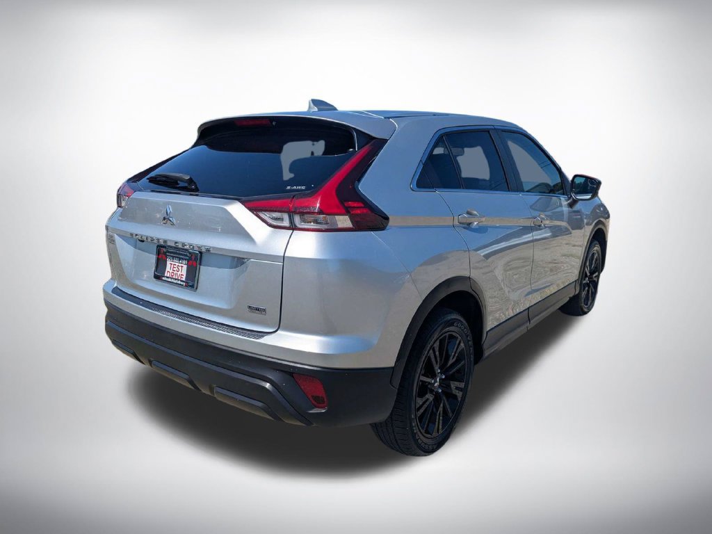 Used 2024 Mitsubishi Eclipse Cross LE AWD/4WD image 3