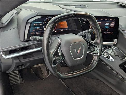 Used 2022 Chevrolet Corvette Stingray Convertible w/ Z51 Performance Package RWD image 17