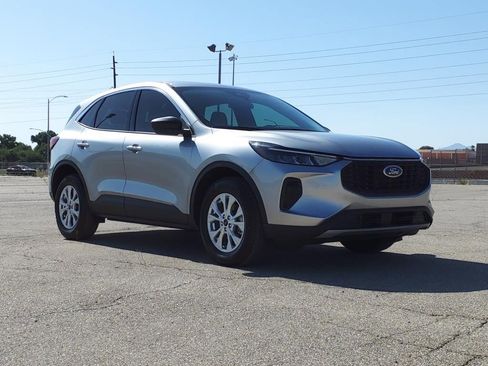 Used 2023 Ford Escape Active image 2