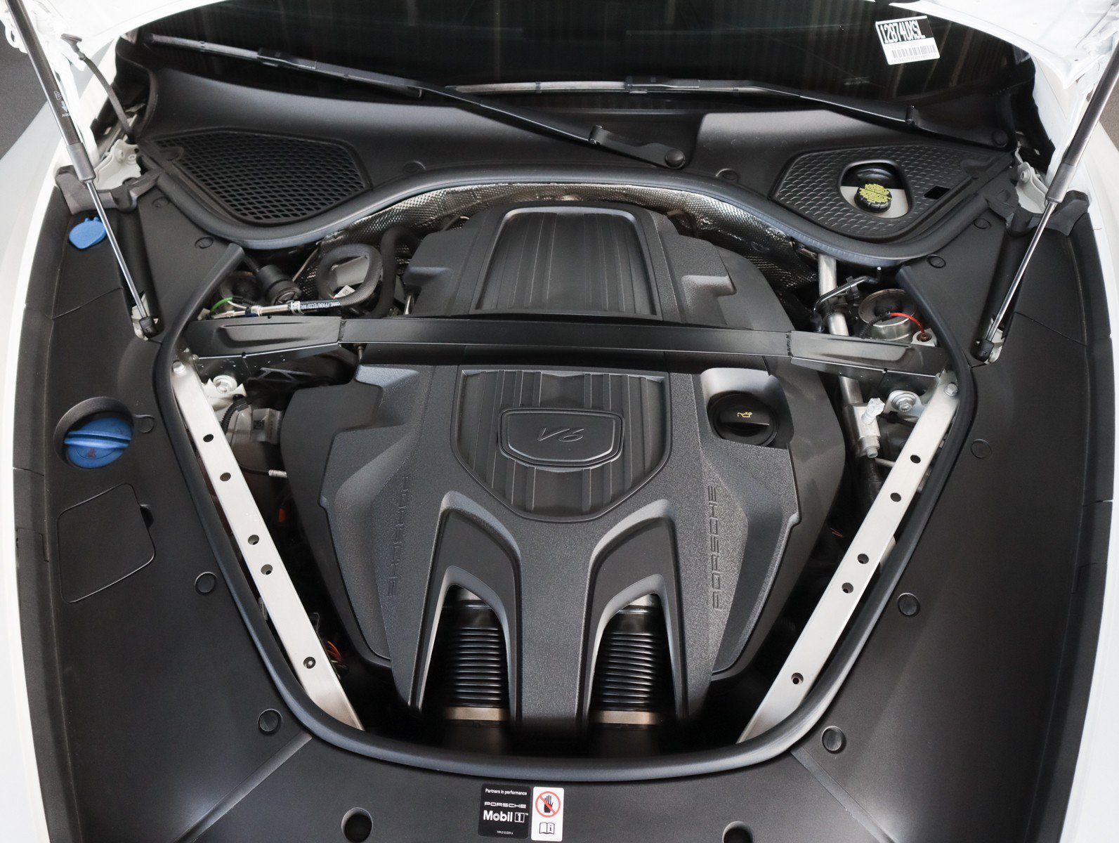 Certified 2026 Porsche Panamera RWD image 31