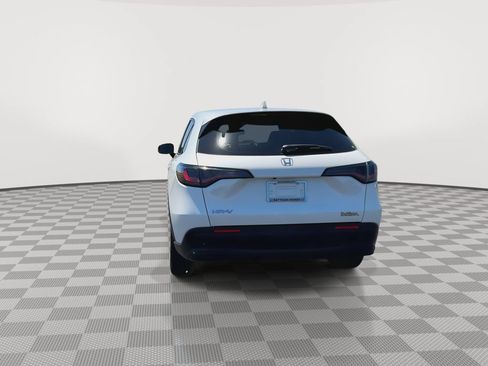 Used 2025 Honda HR-V LX image 7