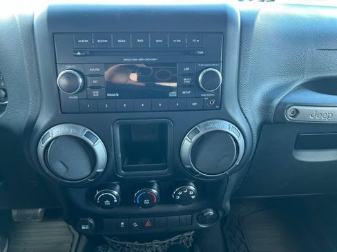 Used 2015 Jeep Wrangler Sport w/ Trailer Tow Group AWD/4WD image 9
