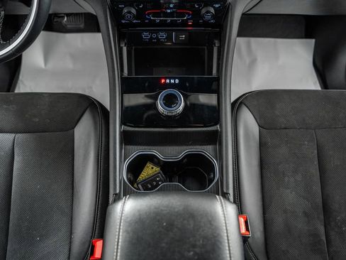 Used 2024 Jeep Grand Cherokee Altitude image 26