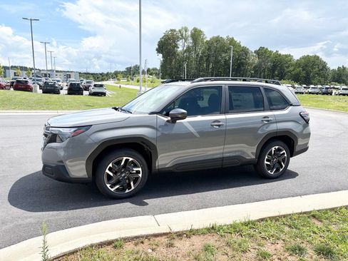 New 2026 Subaru Forester Premium AWD/4WD image 4