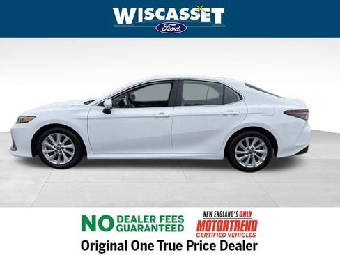 Used 2023 Toyota Camry LE image 2