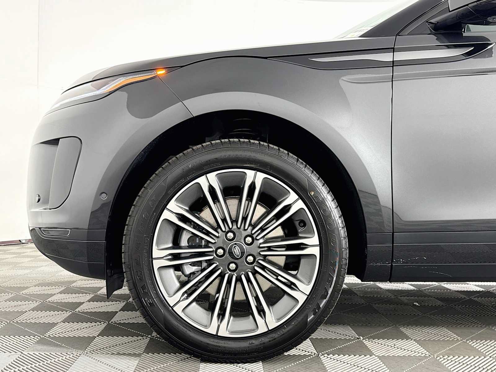 New 2026 Land Rover Range Rover Evoque S AWD/4WD image 29