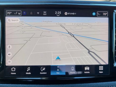 Used 2024 Chrysler Pacifica Limited FWD image 40