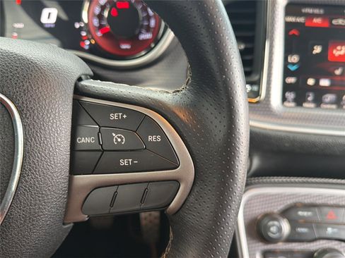 Used 2015 Dodge Challenger SRT Hellcat RWD image 17