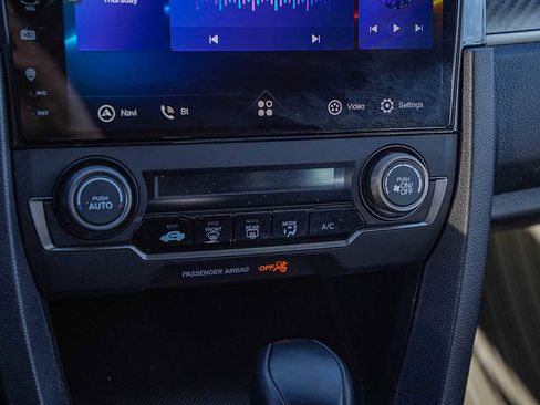 Used 2018 Honda Civic Sport image 19