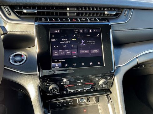 New 2025 Jeep Grand Cherokee L Laredo w/ Luxury Tech Group I image 6