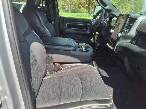 Used 2026 RAM 2500 Laramie AWD/4WD image 9
