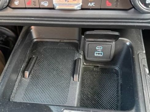 Used 2025 Ford Bronco Outer Banks AWD/4WD image 24