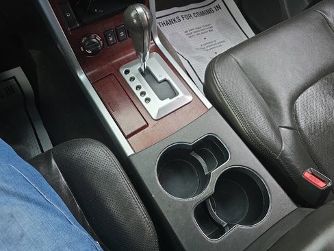 Used 2011 Nissan Pathfinder LE w/ Navigation Pkg image 28