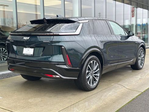 Certified 2024 Cadillac Lyriq Sport image 6