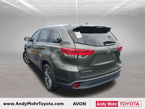 Used 2019 Toyota Highlander XLE AWD/4WD image 5