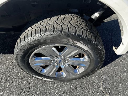 Used 2018 Ford F150 Lariat w/ Equipment Group 502A Luxury image 39