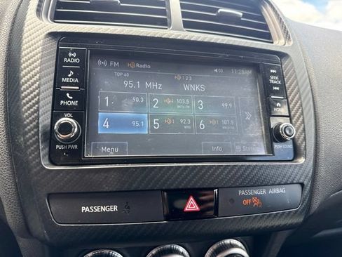 Used 2020 Mitsubishi Outlander Sport Black Edition FWD image 13