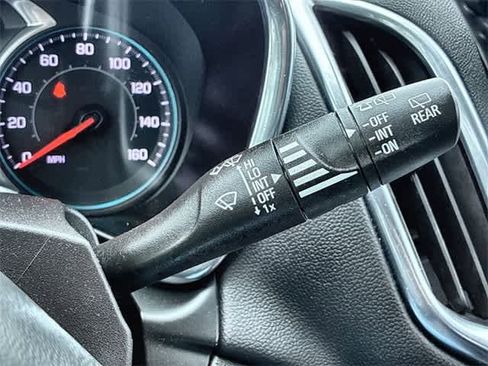 Used 2021 Chevrolet Equinox LT w/ Driver Convenience Package image 26