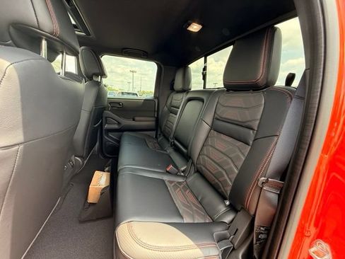 New 2026 Nissan Frontier PRO-4X w/ Pro Premium Package AWD/4WD image 18