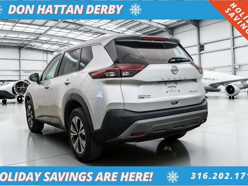 Used 2022 Nissan Rogue SV image 28