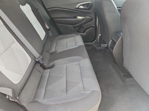 Used 2025 Chevrolet Trax LS FWD image 23
