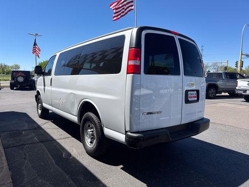 Used 2022 Chevrolet Express 2500 LS RWD image 2