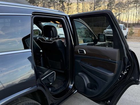 Used 2015 Jeep Grand Cherokee Overland image 15